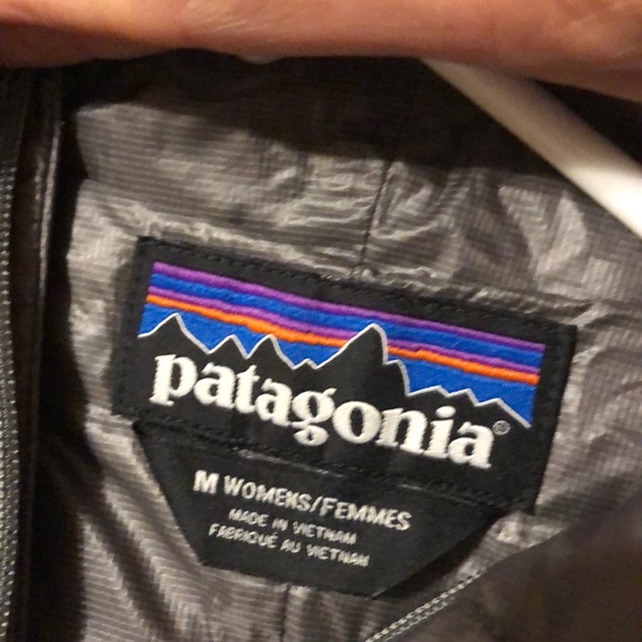 Women’s Patagonia coat. - Picture 3 of 3